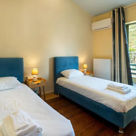 Luxurious Mira Mare Sounio Villa